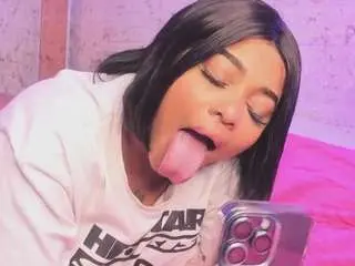 Pamela-west  live sex cam