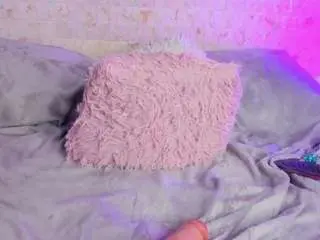 Pamela-west  live sex cam