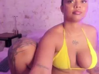 Pamela-west  live sex cam