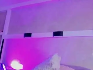 Pamela-west  live sex cam