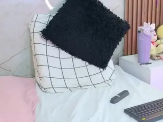 Rossi-purple  live sex cam