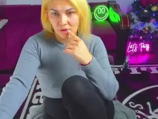 Miiakittyy  live sex cam