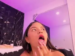 Ariadnaloren  live sex cam