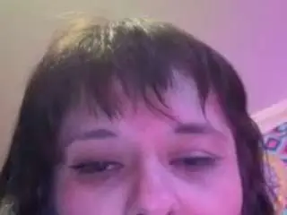 Unemployedstripper  live sex cam