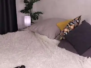Mia-frizz  live sex cam
