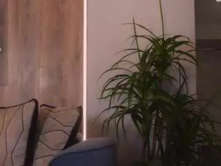 Naomisainz  live sex cam