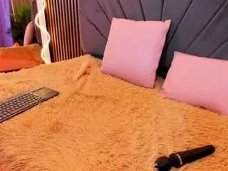 Neftis-tay  live sex cam