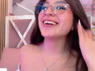 Neftis-tay  live sex cam