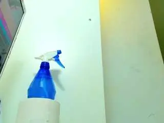Queenrafaelle  live sex cam