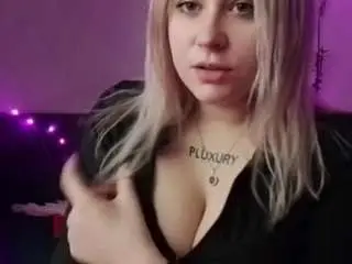 Susannasavoie  live sex cam