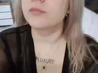 Susannasavoie  live sex cam