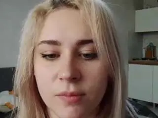 Susannasavoie  live sex cam