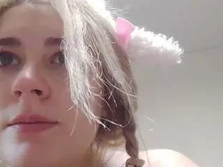 Susannasavoie  live sex cam