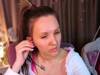 Zlata-f0x  live sex cam