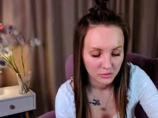 Zlata-f0x  live sex cam