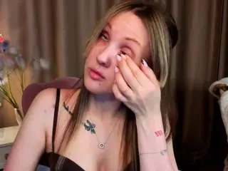 Zlata-f0x  live sex cam