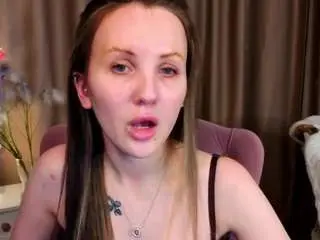Zlata-f0x  live sex cam