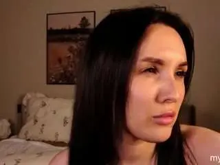 Zlata-f0x  live sex cam