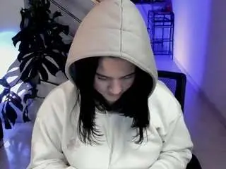 Cute-berry  live sex cam