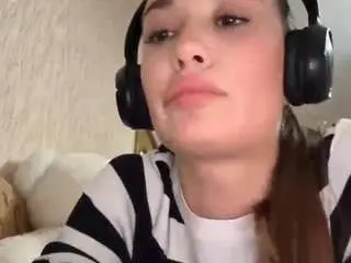 Mahaliaerholm  live sex cam