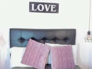 Mellanny-brown  live sex cam