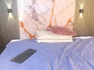Mellanny-brown  live sex cam