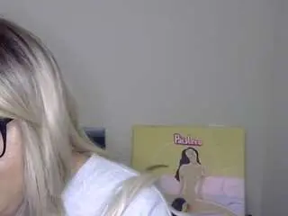 Paisleehaze  live sex cam