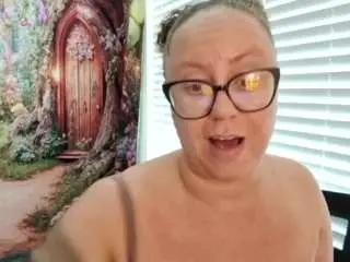 Paisleehaze  live sex cam
