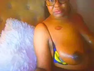 Sweetiipie90  live sex cam