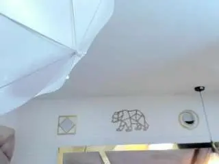 Tania-brown01  live sex cam
