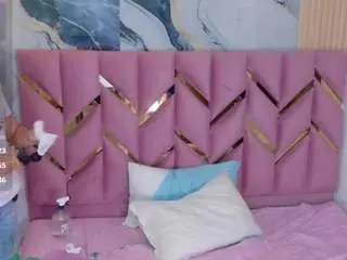 Collegepawg  live sex cam