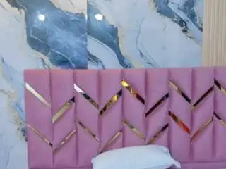 Collegepawg  live sex cam