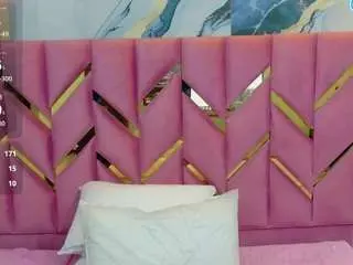 Collegepawg  live sex cam