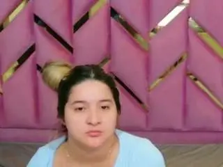 Collegepawg  live sex cam