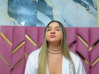 Collegepawg  live sex cam