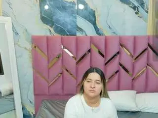 Collegepawg  live sex cam