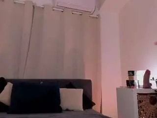 Divine-madness  live sex cam