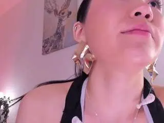 Divine-madness  live sex cam