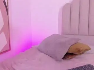 Nikki-angel  live sex cam