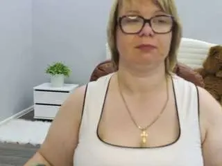 Bonnnyboobsy  live sex cam