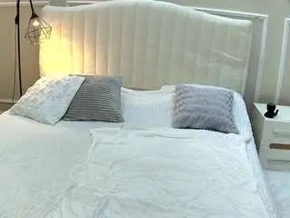 Bonnnyboobsy  live sex cam