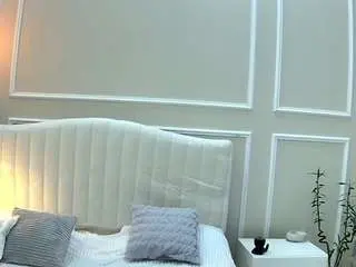 Bonnnyboobsy  live sex cam