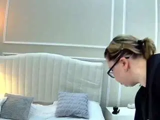 Bonnnyboobsy  live sex cam