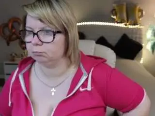 Bonnnyboobsy  live sex cam