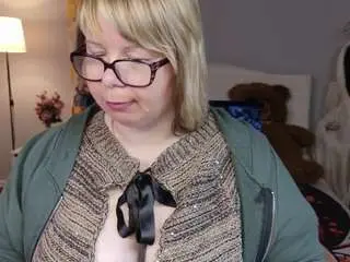 Bonnnyboobsy  live sex cam