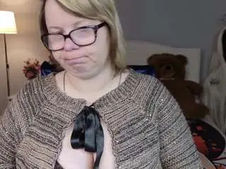 Bonnnyboobsy  live sex cam
