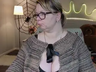 Bonnnyboobsy  live sex cam