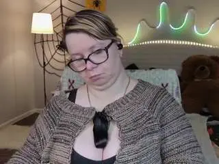 Bonnnyboobsy  live sex cam