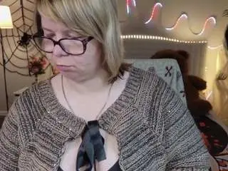 Bonnnyboobsy  live sex cam