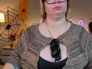 Bonnnyboobsy  live sex cam